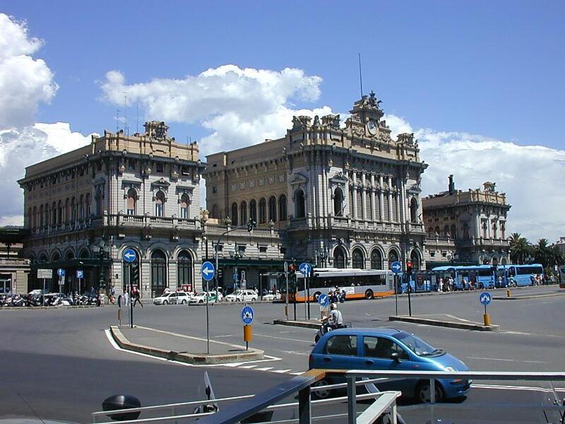 Camera Colombo 12 Genova Rooms Eksteriør bilde
